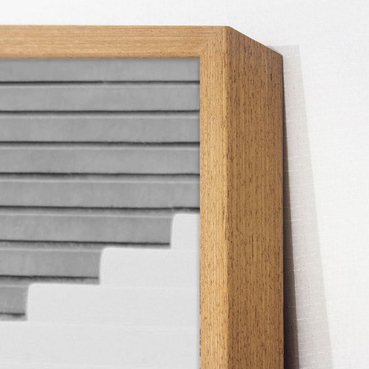 Quadro Decorativo com Moldura Carvalho Arquitetura em Preto e Branco 60x80 cm