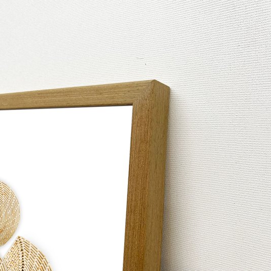 Quadro Decorativo com Moldura Natural Estilo Rústico Arte Objetos em Palha Trançada