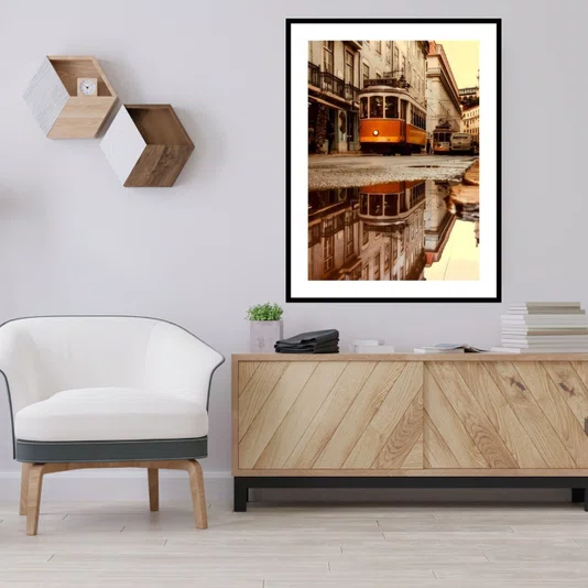 Quadro Decorativo com Moldura Preta Bonde Elétrico em Portugal