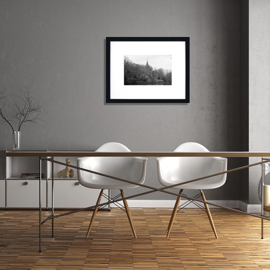 Quadro Decorativo com Moldura Preta Paisagem Castelo Medieval