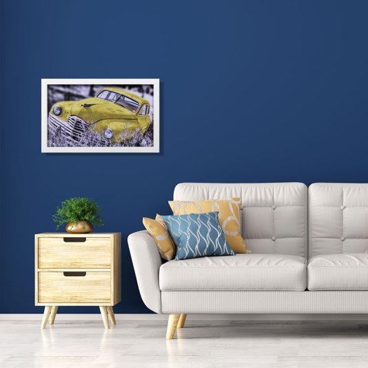 Quadro Decorativo em Preto e Branco Carro Antigo Amarelo Abandonado 50x30cm