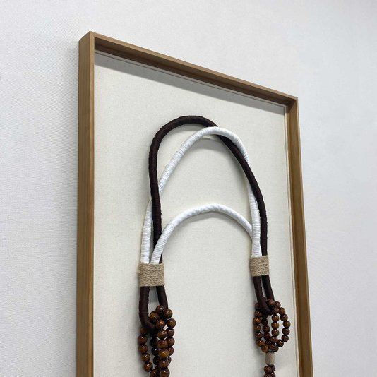 Quadro Decorativo Escultura Tridimensional em Corda, Sementes e Madeira 60x130 cm