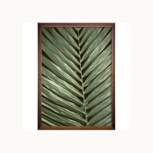 Quadro Decorativo Folha de Palmeira com Moldura Chanfrada Amadeirada 95x145 cm