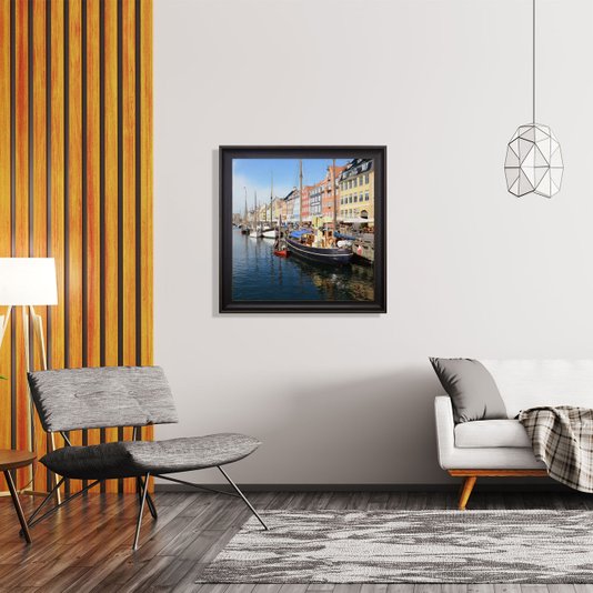 Quadro Decorativo Moldura Preta Canal Copenhagen 70x70cm