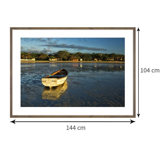 Tamanho exato do quadro com moldura: 144 x 104 cm.