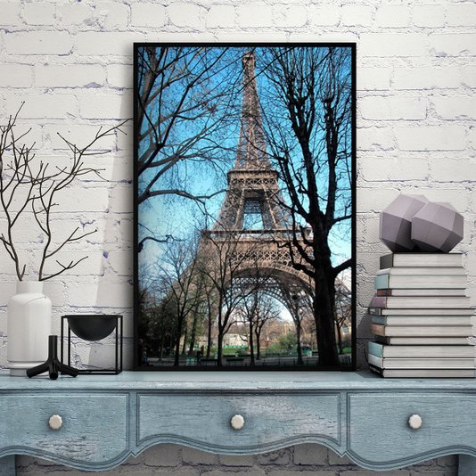 Quadro Decorativo Torre Eiffel Atrás das Árvores ao Fim do Inverno - Escolha o Tamanho