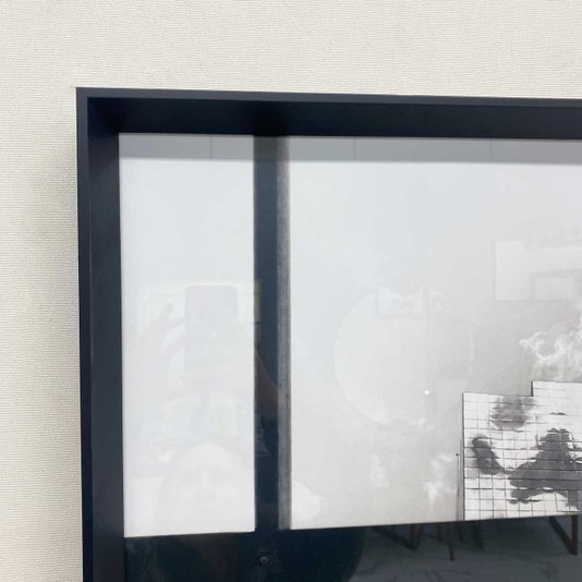 Quadro Decorativo Urbano Preto e Branco com Moldura Chanfrada - Escolha o Tamanho