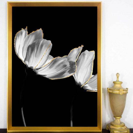 Quadro Floral Preto e Branco com Traços Dourados e Moldura Dourada
