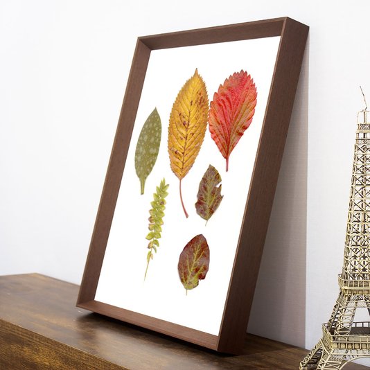 Quadro Folhas de Outono com Moldura Chanfrada Marrom 40x50cm