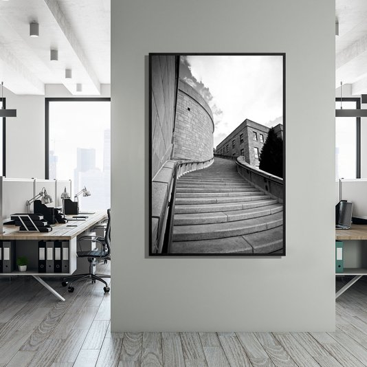 Quadro Grande com Moldura Preta Escadaria em Preto e Branco - Escolha o Tamanho