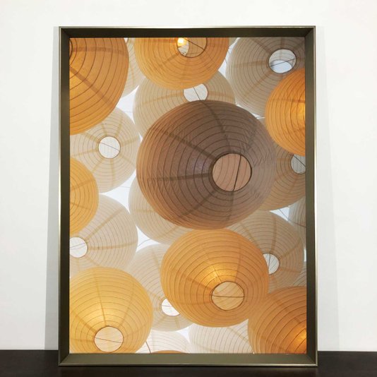Quadro Moderno com Moldura Prata Chanfrada Arte Luminárias Japonesas