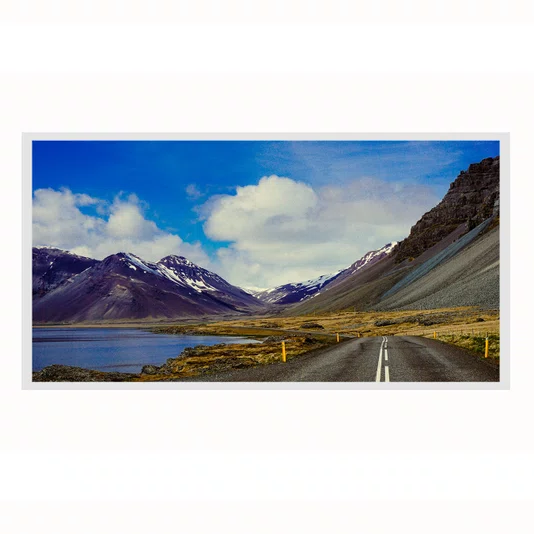 Quadro Paisagem de Estrada Cênica com Lago, Montanhas Nevadas e Céu Azul