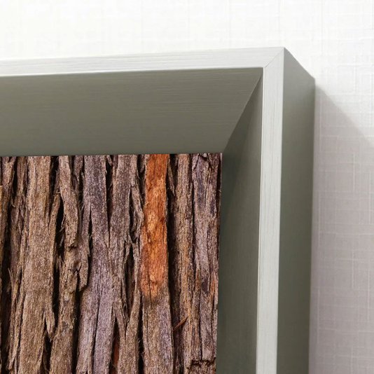 Detalhes da moldura e gravura personalizada.