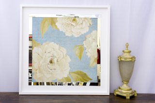 Quadro Decorativo com Espelho Floral Flores Brancas II - 80x80cm