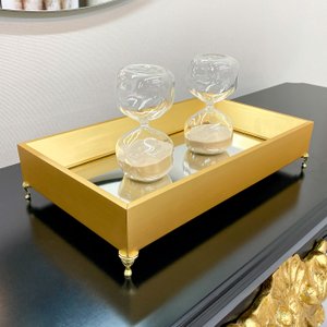 Bandeja Decorativa Espelhada Moldura Gravada Ouro com Pés Metálicos Bandeja Decorativa Espelhada Moldura Gravada Ouro com Pés Metálicos