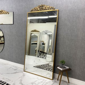 Espelho Clássico com Moldura Dourada - Elegância e Exclusividade para seu Ambiente Espelho Clássico com Moldura Dourada - Elegância e Exclusividade para seu Ambiente