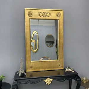 Espelho Decorativo Clássico com Moldura em Madeira Folheada em Dourado 90x150 cm