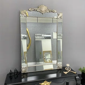 Espelho Decorativo Superiore com Moldura Prata Espelhada e Apliques Folheados 90x140CM