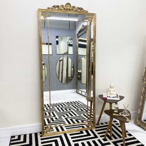 Espelho Estilo Clássico com Moldura Dourada Folheada À Mão com Folha Ouro Espelho Estilo Clássico com Moldura Dourada Folheada À Mão com Folha Ouro