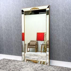 Espelho Venezia Neoclássico de Chão Dourado com Moldura de Espelho Chanfrado Bisotê Espelho Venezia Neoclássico de Chão Dourado com Moldura de Espelho Chanfrado Bisotê