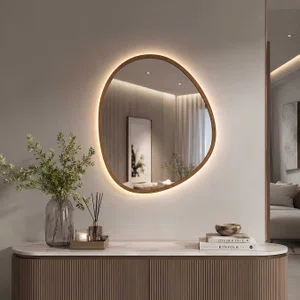 Espelho Orgânico com Moldura Revestida em Curupixá e LED Embutido: Funcional e Elegante