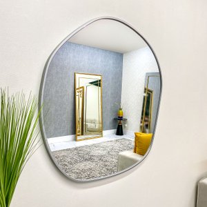 Espelho Orgânico Personalizado com Moldura na Cor Prata Espelho Orgânico Personalizado com Moldura na Cor Prata