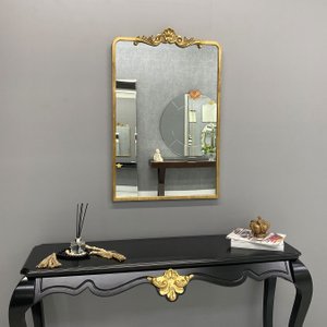 Espelho Retangular Estilo Clássico com Moldura Dourada: Elegância e Funcionalidade Espelho Retangular Estilo Clássico com Moldura Dourada: Elegância e Funcionalidade