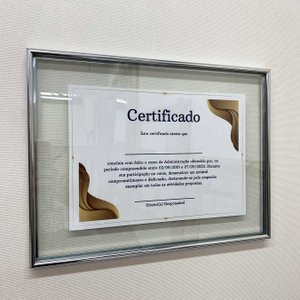 Moldura de Alumínio para Certificados e Diplomas 20x30cm Moldura de Alumínio para Certificados e Diplomas 20x30cm