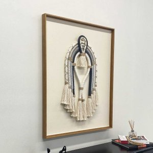 Quadro Cocar Indígena Arte Manual em Fios Azul e Branco 85x105 cm Quadro Cocar Indígena Arte Manual em Fios Azul e Branco 85x105 cm