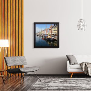 Quadro Decorativo Moldura Preta Canal Copenhagen 70x70cm