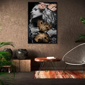 Tela Canvas Mulher em Preto e Branco Borboletas 90x130 cm
