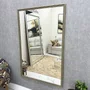 Espelho Clássico com Moldura Prata Envelhecida Gravada: Design com Elegância
