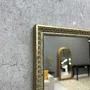 Espelho Clássico com Moldura Prata Envelhecida Gravada: Design com Elegância