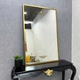 Espelho Clássico Decorativo com Moldura e Apliques Dourados