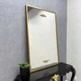 Espelho Clássico Decorativo com Moldura e Apliques Dourados