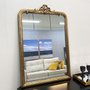 Espelho Clássico Decorativo Verona com Moldura Folheada Dourada Envelhecida