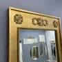 Espelho Decorativo Clássico com Moldura em Madeira Folheada em Dourado 90x150 cm