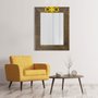 Espelho Decorativo com Moldura Marrom e Aplique Amarelo