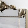 Espelho Decorativo com Moldura Prata Espelhada e Apliques Folheados
