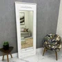 Espelho Decorativo Rústico com Moldura Branca Estilo Provençal com Apliques