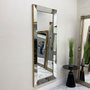 Espelho Moderno com Moldura Espelhada e Borda Folheada à Mão - Elegância e Amplitude