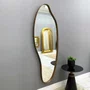 Espelho Orgânico com Borda Amadeirada Avermelhada: Elegância Vibrante para Decorar