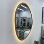 Espelho Orgânico com Moldura Revestida em Curupixá e LED Embutido: Funcional e Elegante