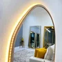 Espelho Orgânico Personalizado com Moldura em Freijó e LED: Naturalidade e Sofisticação