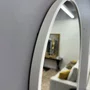 Espelho Semi Oval Decorativo com Moldura Branca Fosca 60X120CM