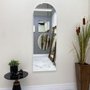 Espelho Semi Oval Decorativo com Moldura Branca Fosca
