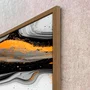 Quadro Abstrato Moderno Preto e Ouro Fluido e Elegante com Moldura e Vidro