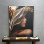 Tela Canvas com Moldura Dourada Retrato de Mulher Negra Elegante 120x150 cm